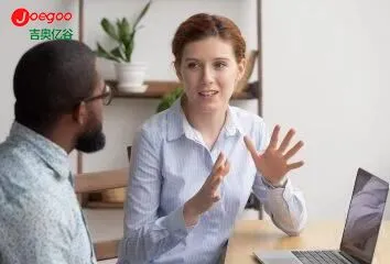 Kliyan Thai yo chwazi ti machin pou lave machin nou an